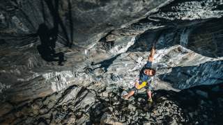 Adam Ondra klettert in Flatanger