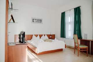 Zimmer mit Doppelbett