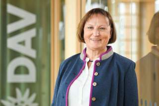 Porträtfoto der Vizepräsidentin des DAV, Burgi Beste