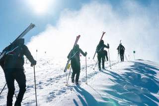 Skibergsteiger im Training.