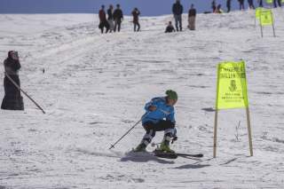 Nazima Khairzad bei einem Skiwettkampf in Afghanistan 2021