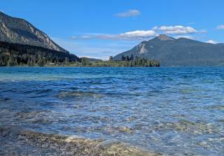 Blick am vergangenen Montag auf Walchensee und Jochberg.