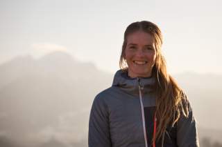 Porträt von Kletterin Lena Müller. Porträt von Kletterin Lena Müller.