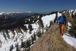 Wanderer am Siplingerkopf in den Allgäuer Alpen