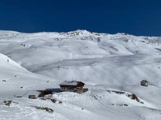 Hütte im Winter