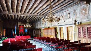 Im altehrwürdigen Rathaussaal von Feltre ging Carlo Goldoni seiner Arbeit als Sektretär nach. Foto: Joachim Chwaszcza