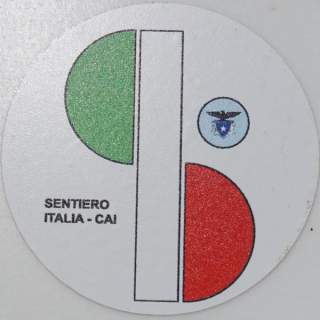 Neue Wegmarkierung des Sentiero Italia (S.I.).