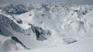 Schneebedecktes Gipfelmeer.