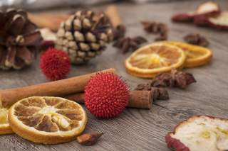 Natürliche Materialien bieten sich als Deko an. Foto: pixabay