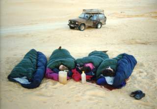 David Göttler übernachtet als Kind mit Familie im Schlafsack in der Sahara