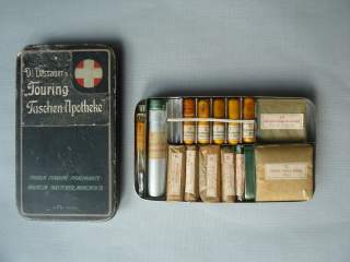 Historische Taschenapotheke