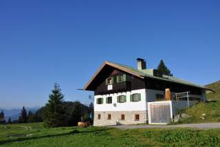Hütte im Sonnenschein