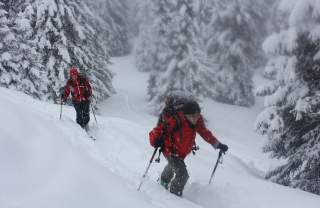 Skitourengeher am Galtjoch in den Lechtaler Alpen.