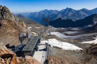Ski-Infrastruktur am Gepatschferner im Kaunertal