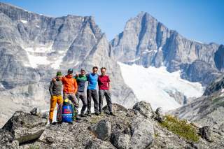 Gruppenfoto des Expedkaders der Herren 2022 in Grönland.
