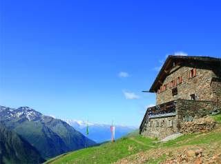 Die Oberetteshütte auf 2.680m.