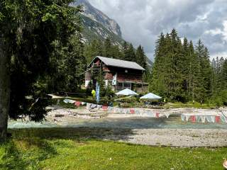 Die Reintalangerhütte an der Partnach.