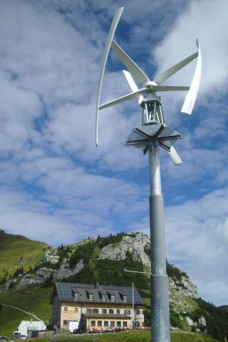 Windrad am Rotwandhaus