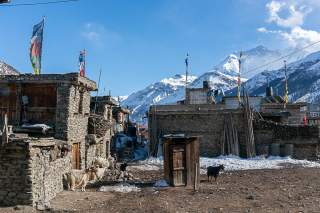 Blick in Bergdorf im Himalaya