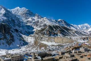Viele Bergdörfer sind der steilen Topographie ausgesetzt, wie hier in Manang/Annapurna. Foto: Tobias Hipp 