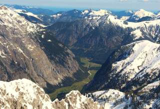 Blick am Montag vom Ende der Hochglückrinne in die Eng.
