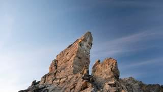Die Felstürme über der Bertolhütte laden mit ihrem traumhaften Fels zum Klettern ein.