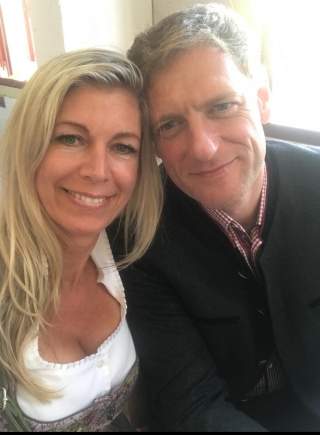 Selfie von Frau und Mann