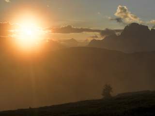 Sonnenaufgang in den Dolomiten