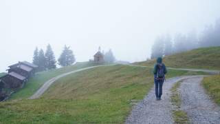 Auf dem Weg zur Rellseck-Kapelle am Bartholomäberg.