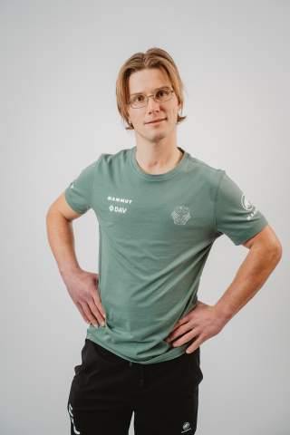 Porträt Korbinian Franck vom Olympiakader Paraclimbing.