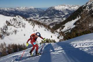 Anton Palzer im Aufstieg am Jenner. Im Hintergrund die prächtige Bergkulisse.