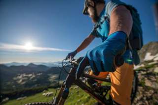 Mountainbiker am Berg
