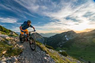 Mountainbiker am Berg