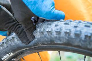 Fokus auf Mountainbikereifen mit wenig Luft