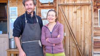 Auf dem Refuge de la Valette kochen die Chefs: Baptiste Ginollin und Julie Vingere. Foto: Iris Kürschner