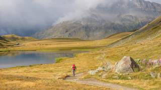 Eine schöne Gegend kann auch schlechtes Wetter nicht kaputtmachen – Wolkenstimmung am Plan du Lac. Foto: Iris Kürschner