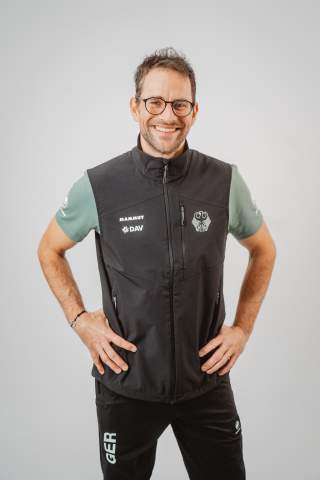 Porträt Philipp Hrozek vom Olympiakader Paraclimbing.