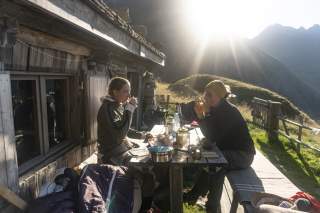 Selbstversorgung auf Berghütte