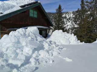 Schneeberge vor der Hochlandhütte