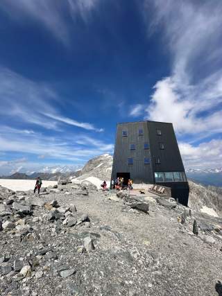 Hütte im Gebirge