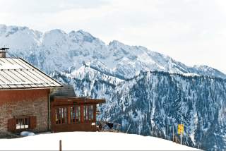 Vorderkaisefeldenhütte im Winter