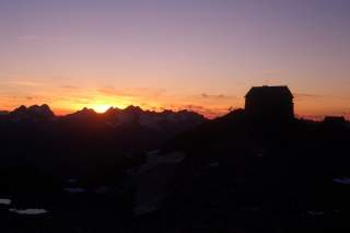Sonnenuntergang an der Hochstubaihütte