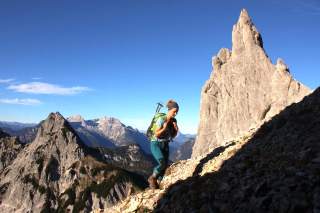 Bergsteigerin am Aufstieg zum Stadelhorn.