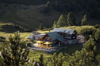 Die Südwiener Hütte.