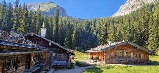 Hütte im Gebirge