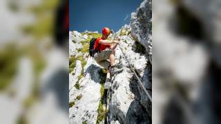 Steile bergab-Passage mit Drahtseil am Watzmann