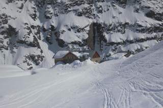 Hütte im Winter