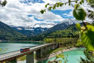 Der Bergbus in die Eng ist ein Best-Practice-Beispiel, wie das Problem der letzten Meile gelöst werden kann. Foto: DAV/Tobias Hipp