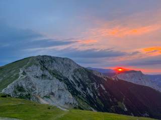 Sonnenaufgang in den Bergen