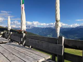Hüttenterrasse mit Ausblick